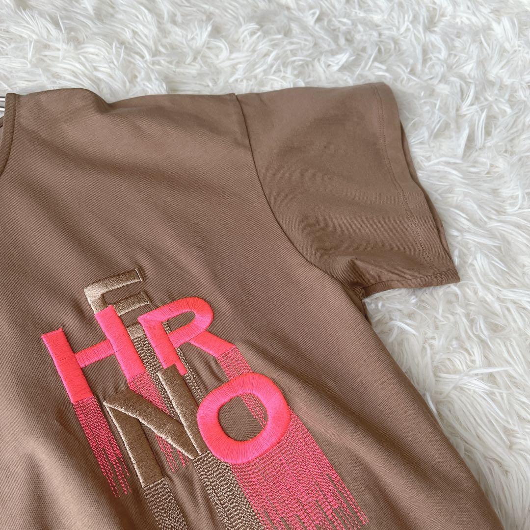 【新品タグ付き】Herno ブラウン ロゴグラフィックTシャツ 半袖　42サイズ