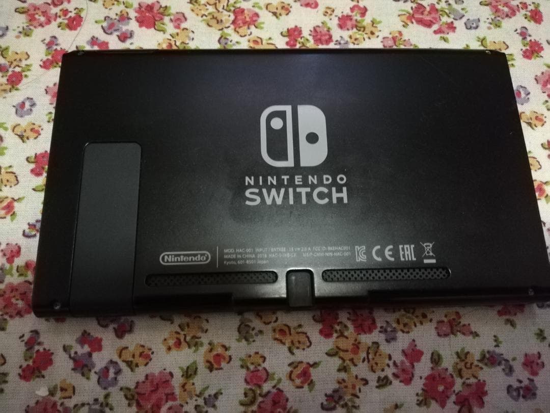 任天堂 ニンテンドー スイッチ 本体のみ HAC-001 2018年製 動作品！