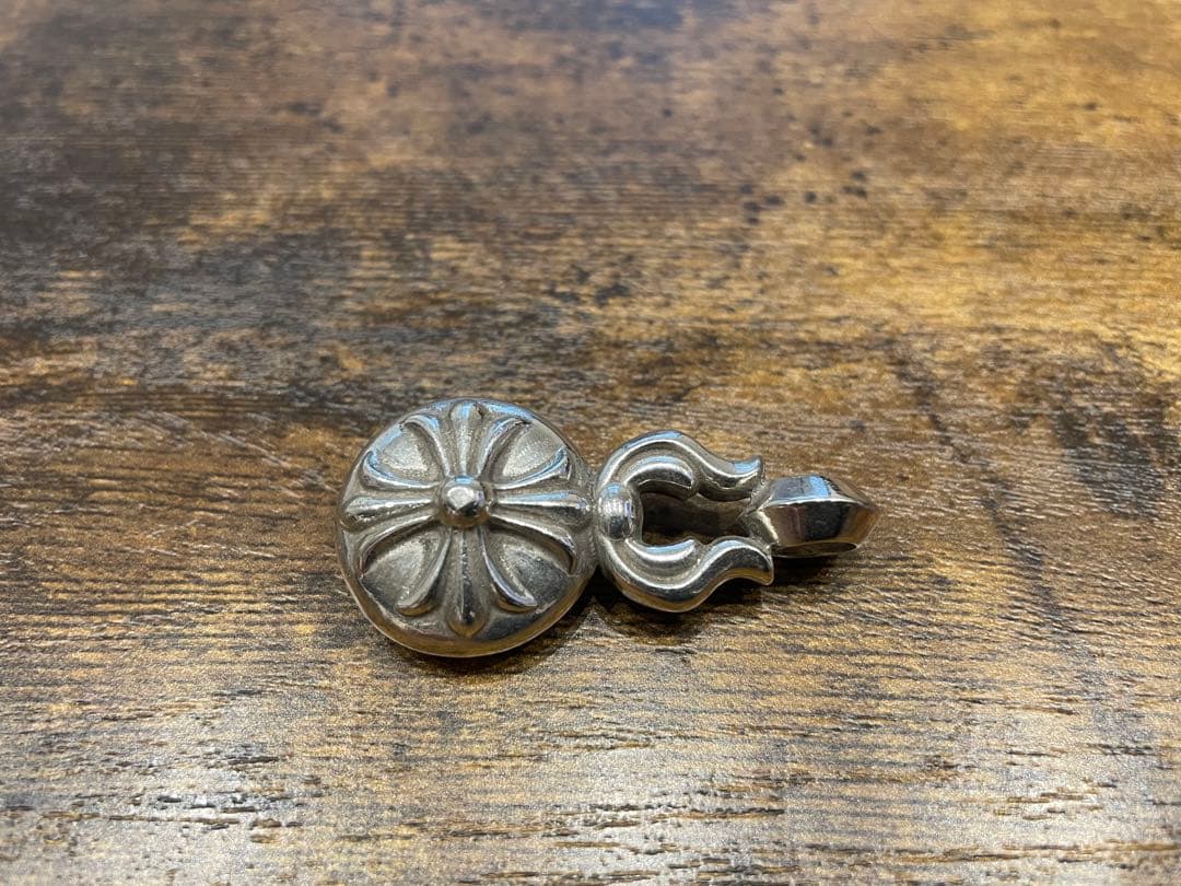 【超希少】CHROME HEARTS/ラージ クロス ボール ペンダント