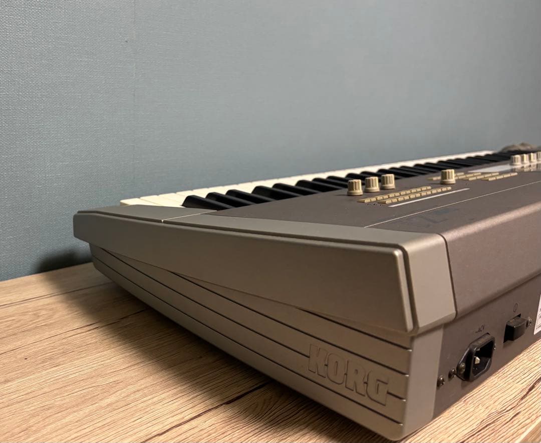 【動作良好】KORG Z1 シンセサイザー 物理モデリング MOSS音源