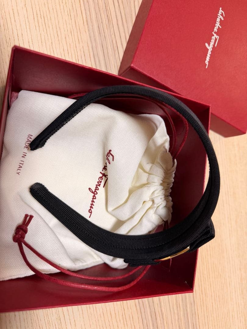 Salvatore Ferragamo カチューシャ ブラック