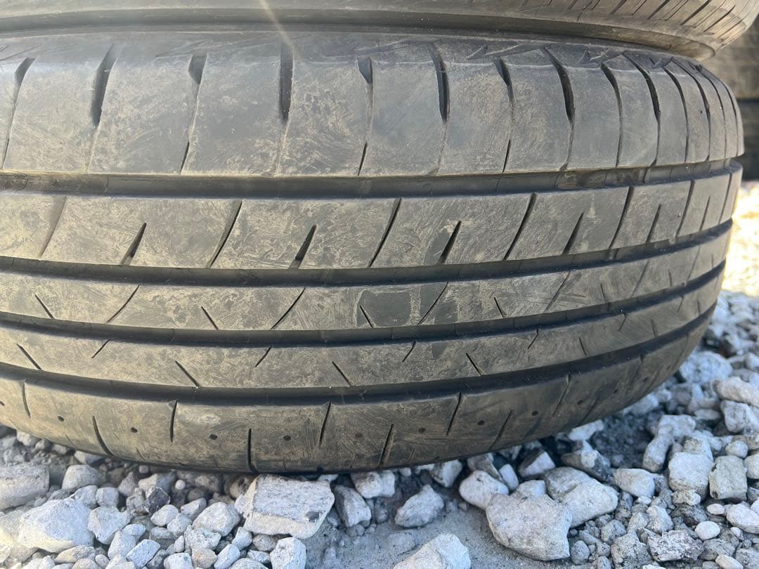 ブリヂストン　プレイズ　px-rv2 215/55r17 22年　24年　バリ山