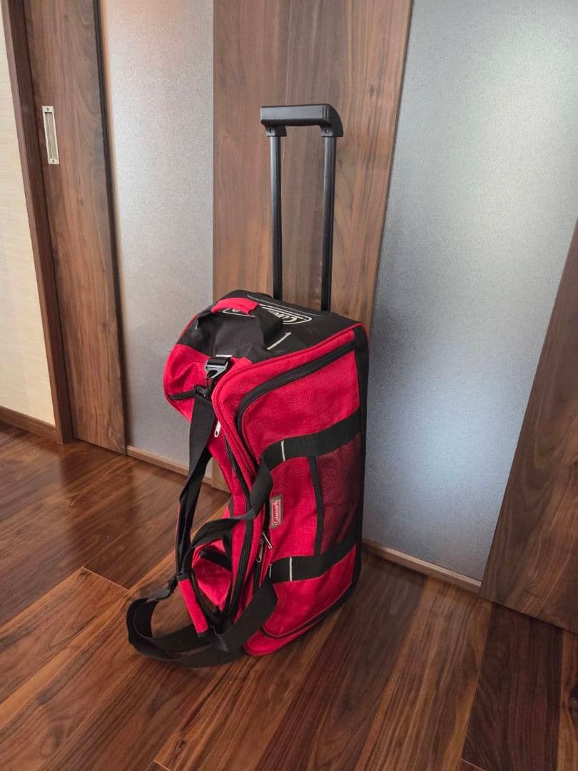 【美品】COLEMAN　70リットルボストンバッグ　赤