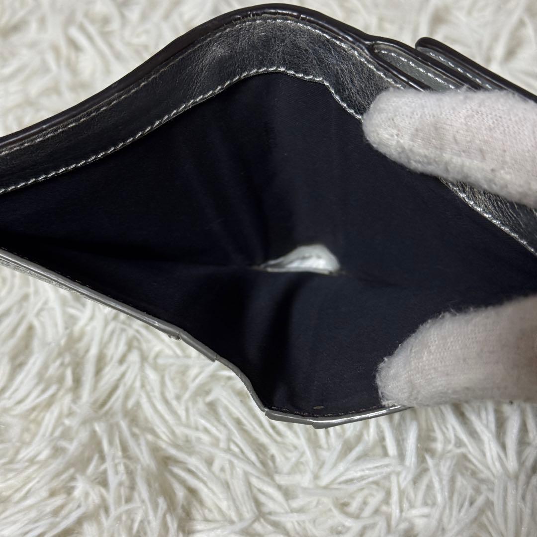 極美品✨FENDI フェンディ　折り財布　バゲット FFモチーフ　極希少カラー
