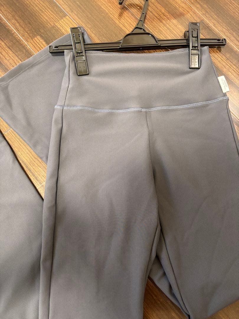 Julier ジュリエ　リブストレッチセミフレアパンツ