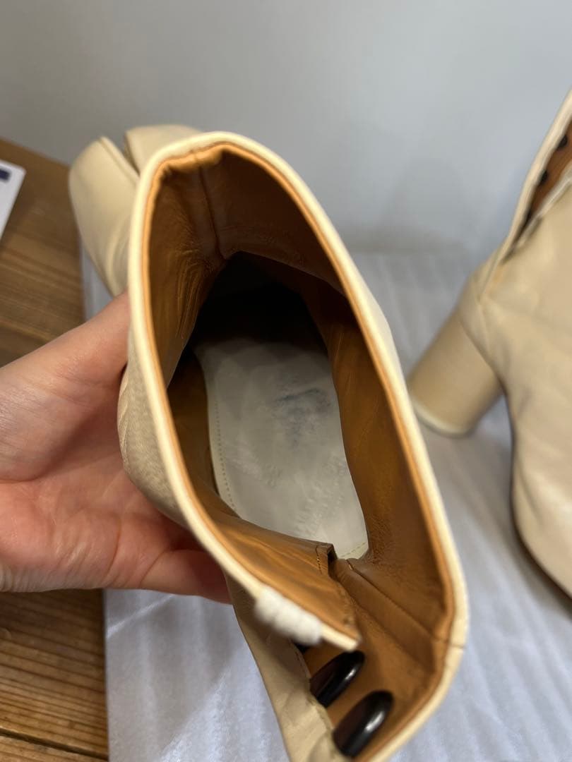 tabi boots ヴィンテージレザー　ホワイト35 22cm 裏張り済