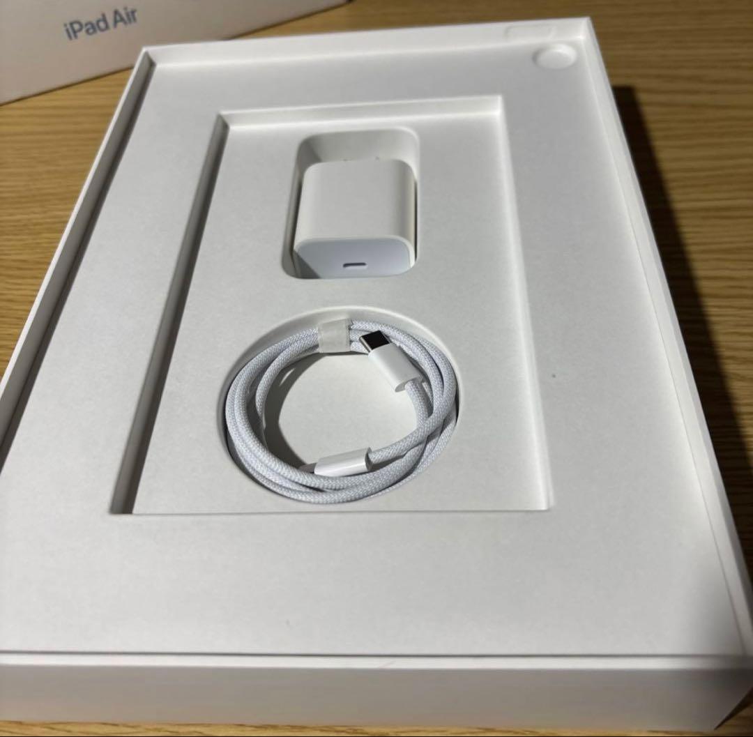 Apple iPad Air (第5世代) スカイブルー 本体