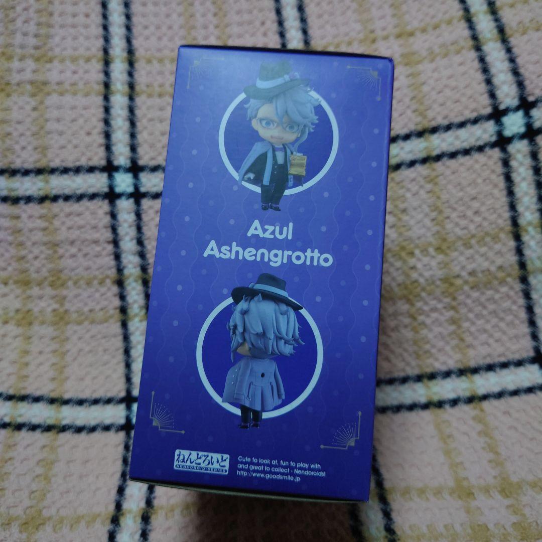 ねんどろいど ツイステ アズール・アーシェングロット 缶バッジ付