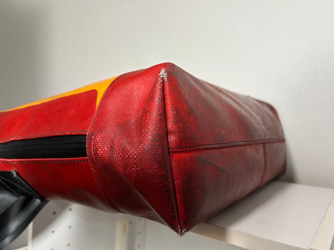 【美品】フライターグ　ROY F302 赤×オレンジ ショルダーバッグ