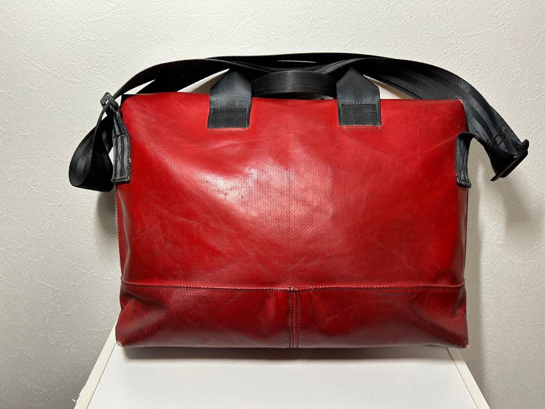 【美品】フライターグ　ROY F302 赤×オレンジ ショルダーバッグ