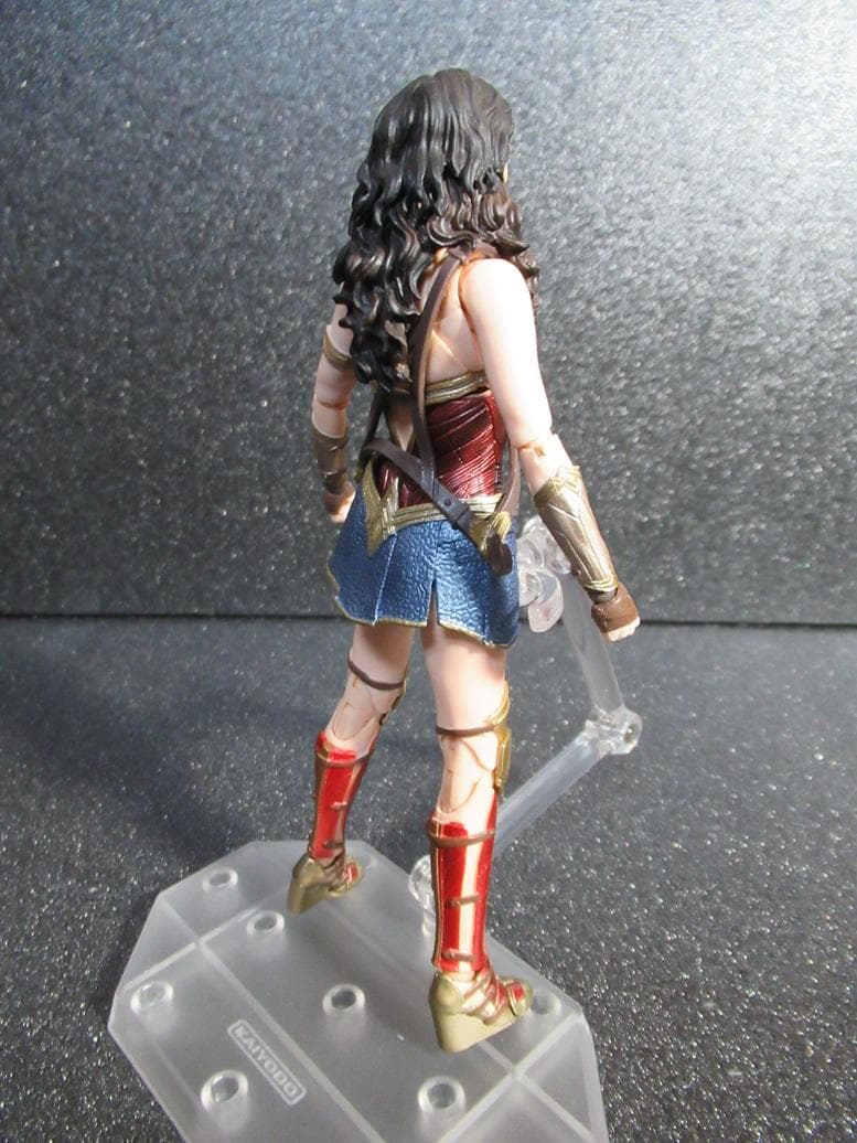 ワンダーウーマン（ジャスティン・リーグ）SHFiguartsフィギュア