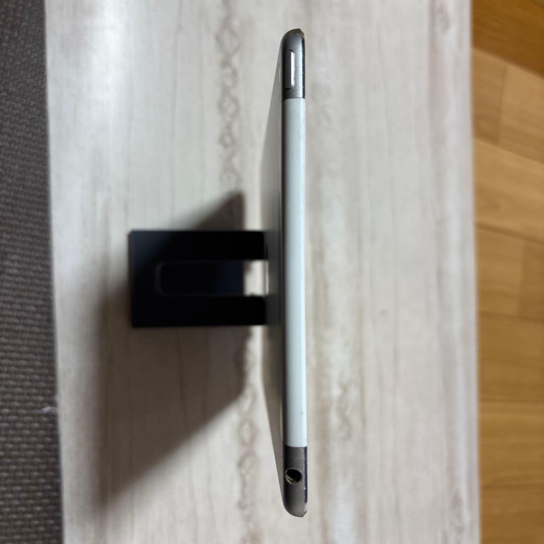 iPad mini 4 Cellularモデル　SIMフリー　64GB