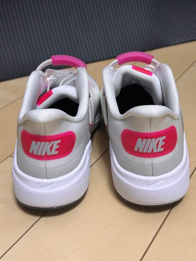 NIKE レディース ゴルフシューズ 23cm ホワイト ピンク スパイクレス