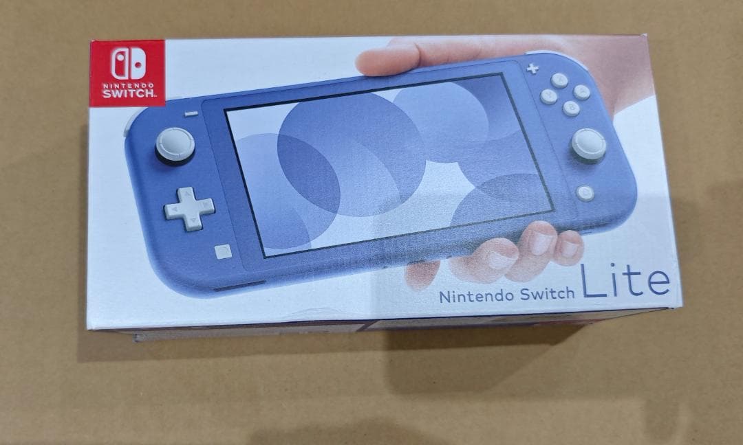 新品 Nintendo Switch Lite ブルー 外箱破損有
