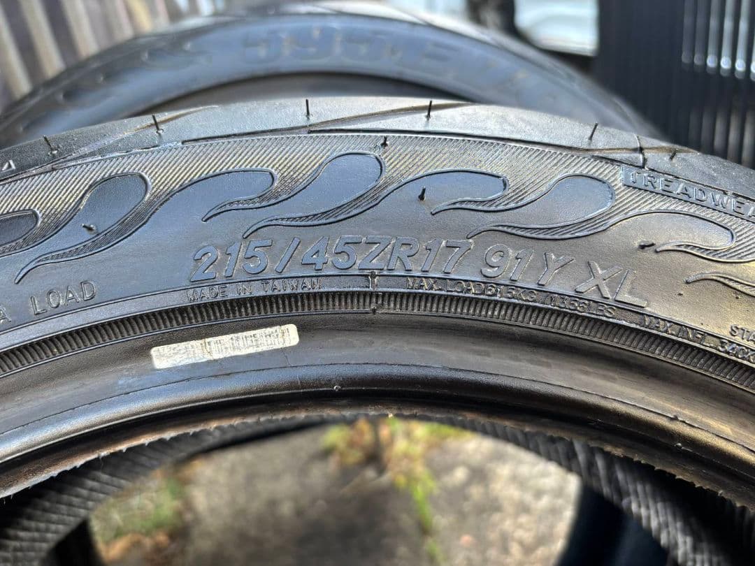 ファイナリスト S595 215/45R17 2本 ９部山あります。