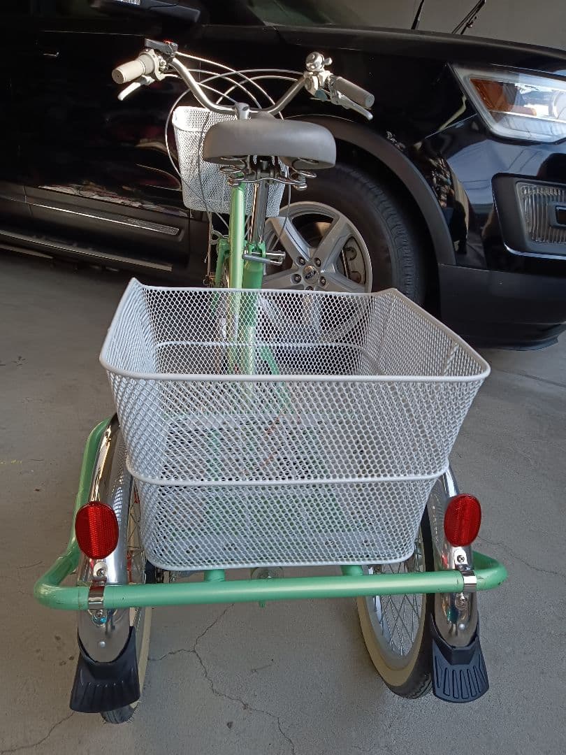 めちゃ美品‼️大人用三輪自転車 ❗️ 整備済みです❗️ すぐに使用できます‼️