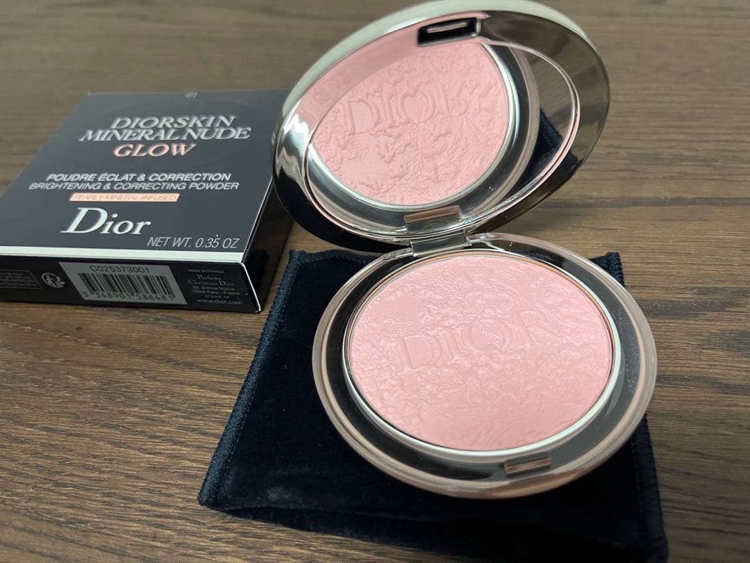 【新品未使用】Dior ディオール　スキン　ミネラル　ヌード　グロウ　パウダー