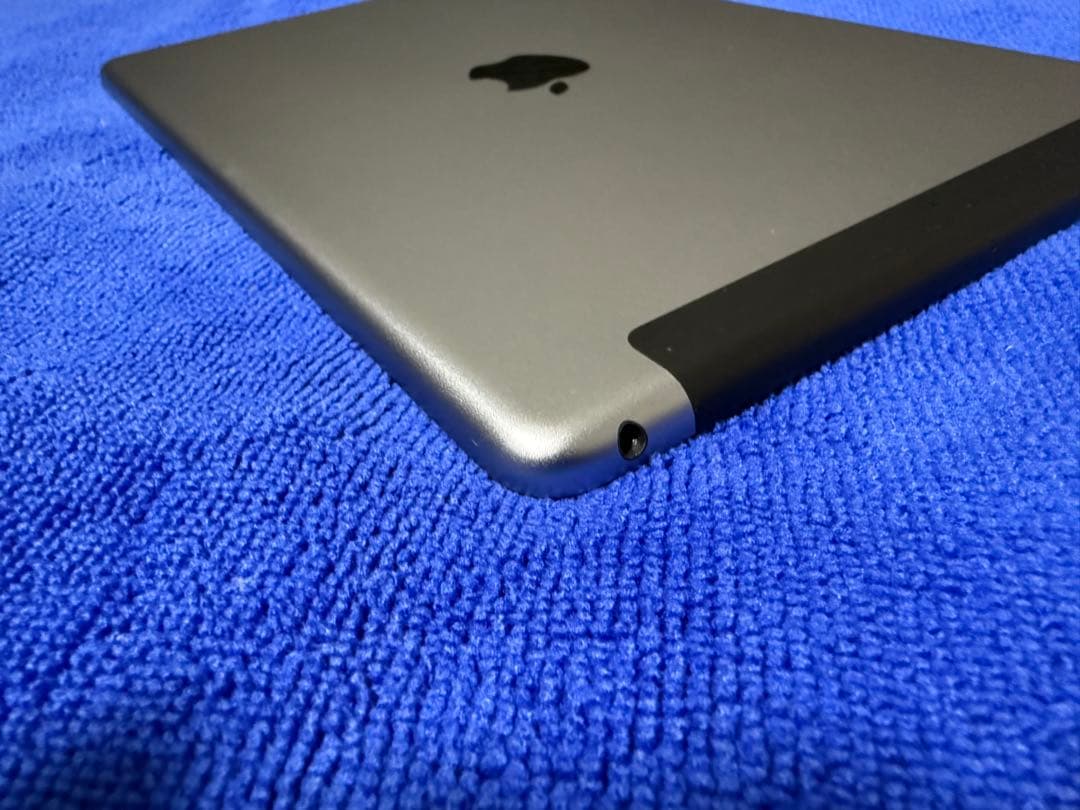 ⚫︎値下げしました　【美品】iPad (第6世代) Cellular SIMフリー