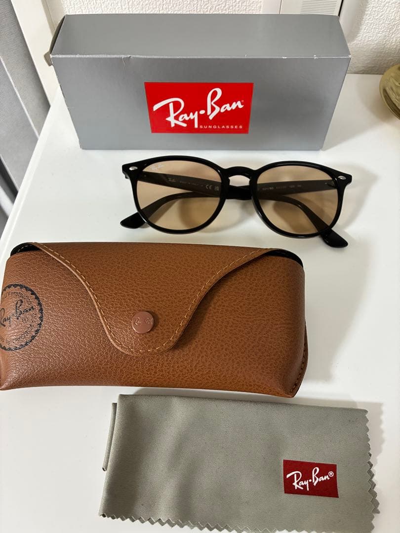 Ray-Ban ORB4259F ブラック サングラス