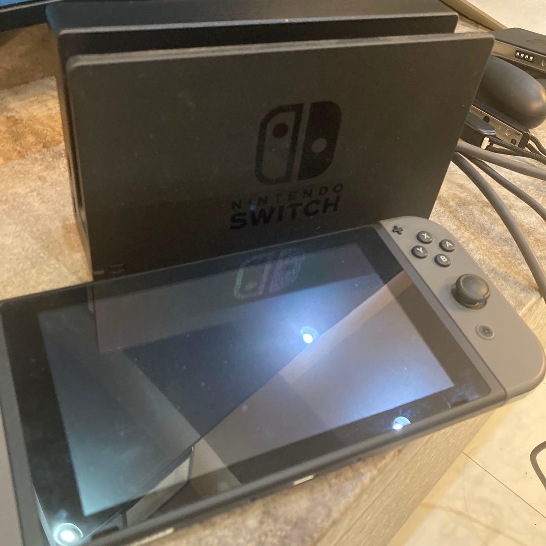 ニンテンドースイッチ本体　Nintendo Switch