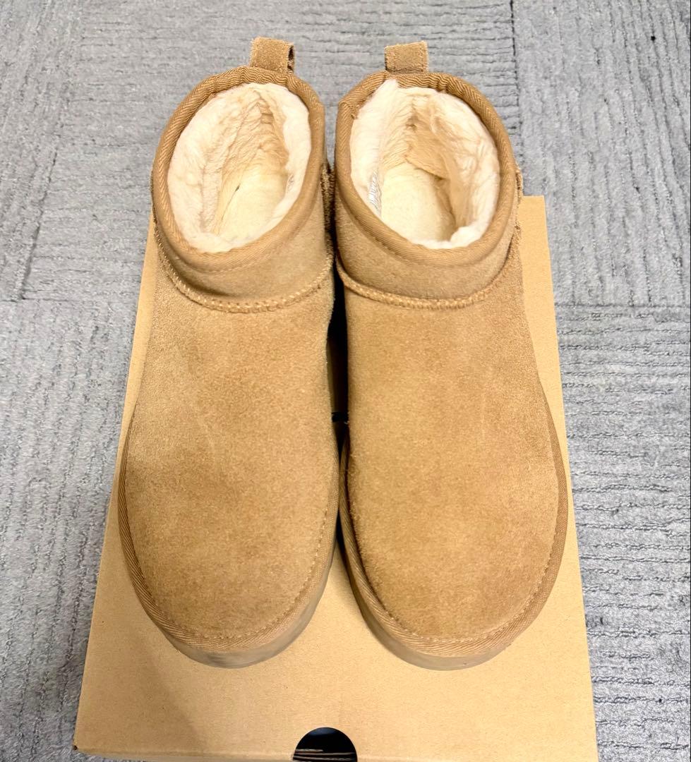 UGG クラシックウルトラミニ ブーツ
