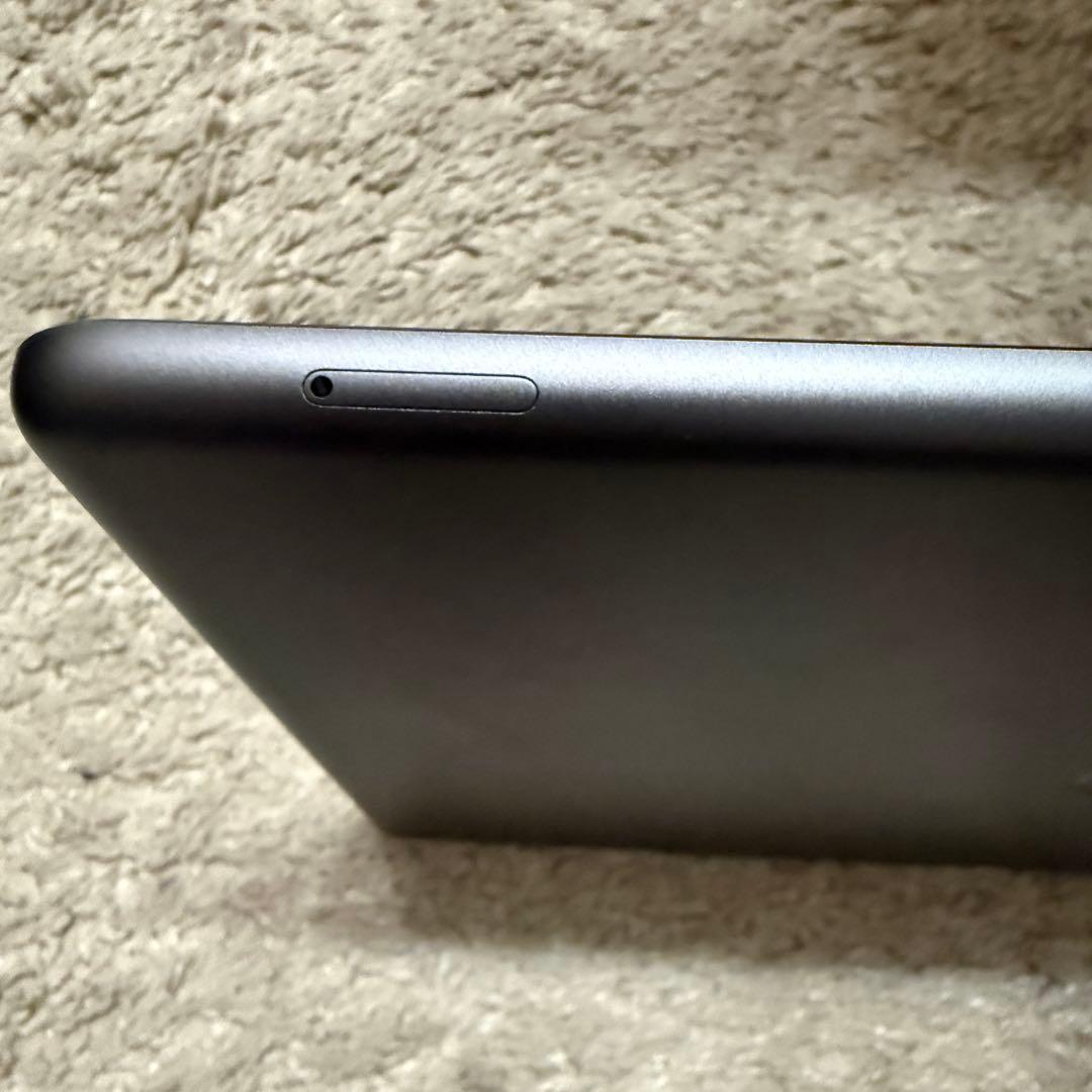 Apple iPad 第7世代セルラーモデル 本体 スペースグレー