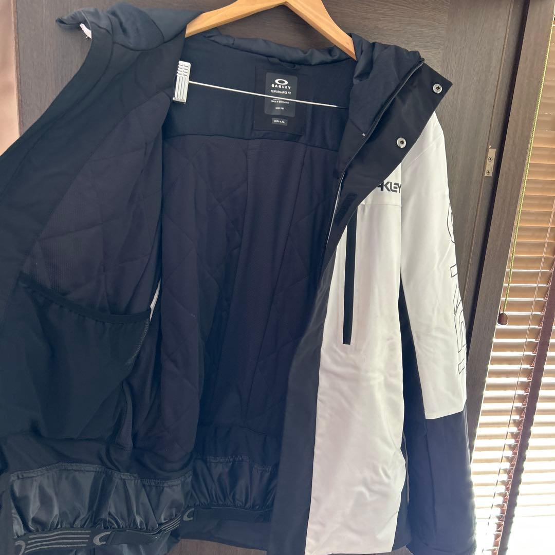 OAKLEYスキースノーボードウェア　メンズUS／EU Mサイズ　JPNＬサイズ