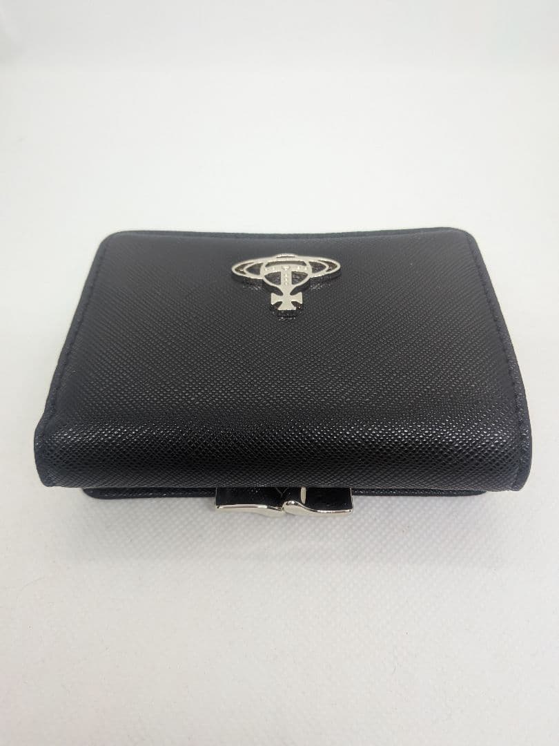 3/30までの大特価！新品未使用ヴィヴィアンウエストウッド黒三つ折り財布 銀