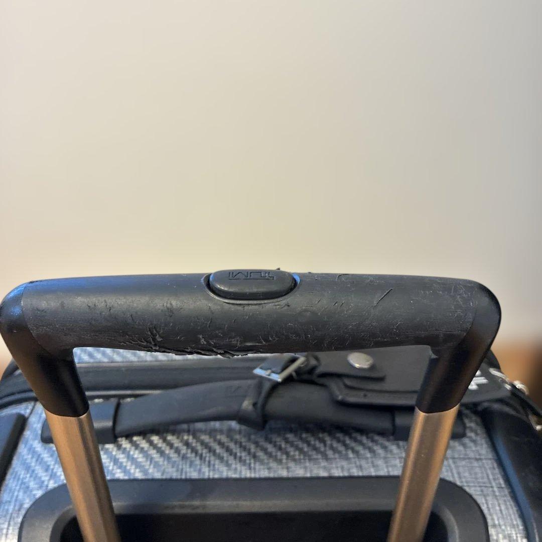 TUMI 中型キャリーカート グレー