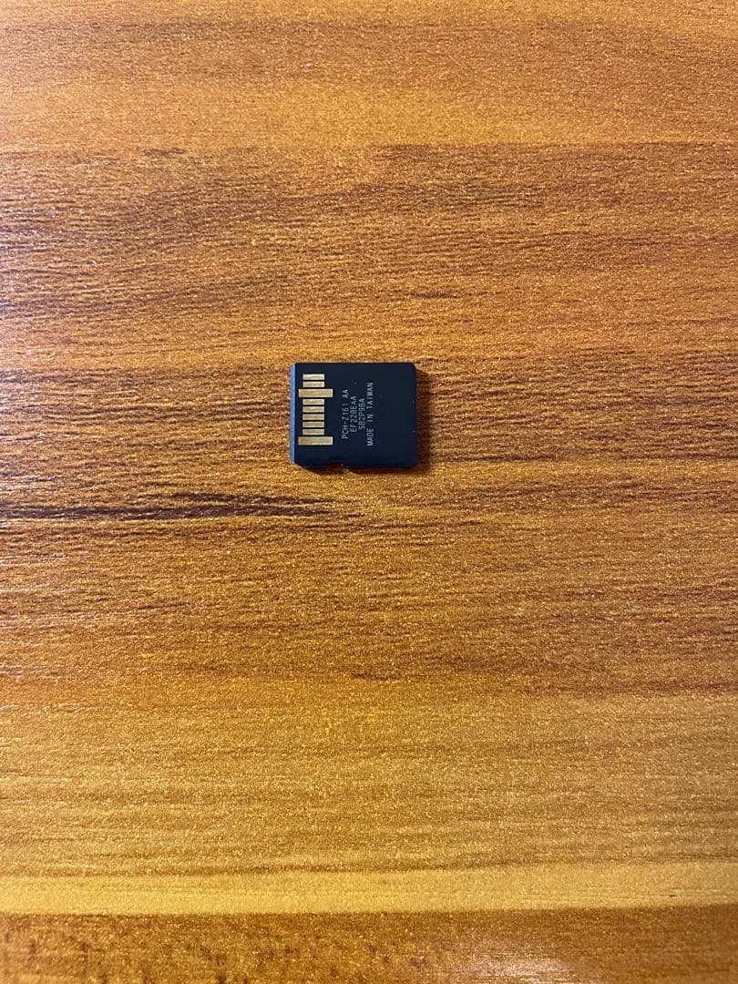 PlayStation®Vita デビューパック Wi-Fiモデル（PCH-2…
