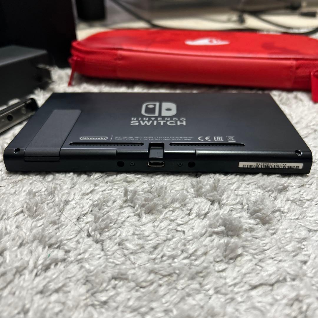 任天堂Switch 本体 箱なし　ソフトなし　マリオオデッセイエディション