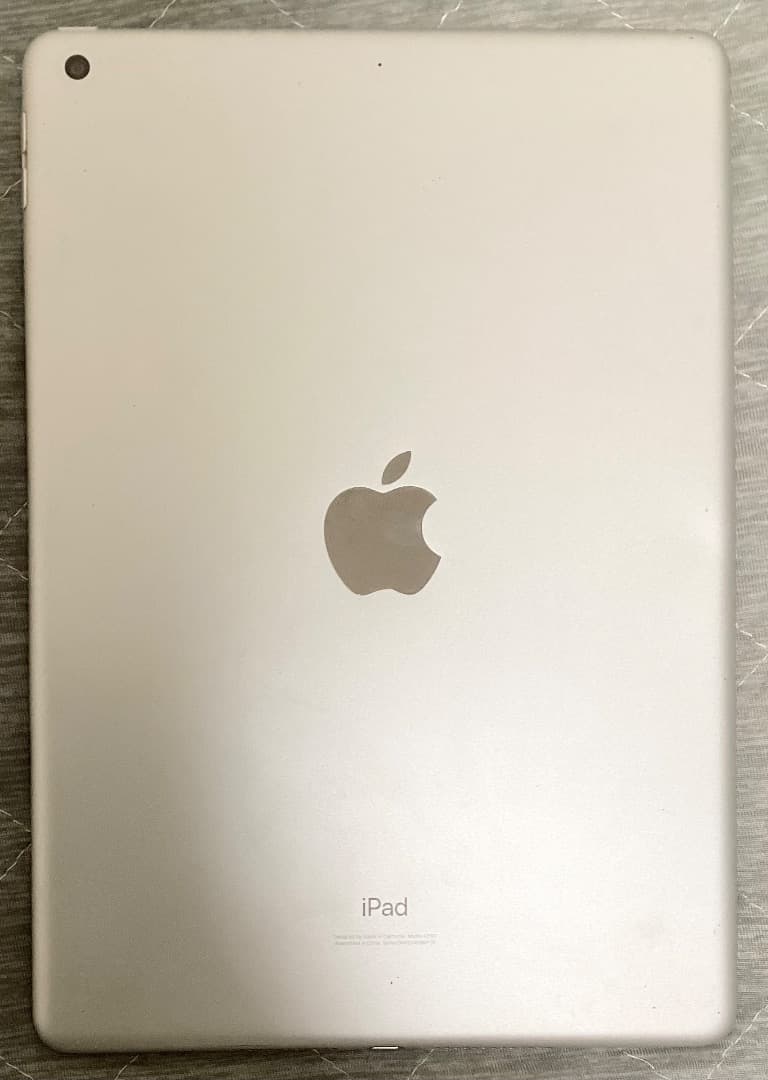 iPad 第7世代 128GB wifiモデル　シルバー