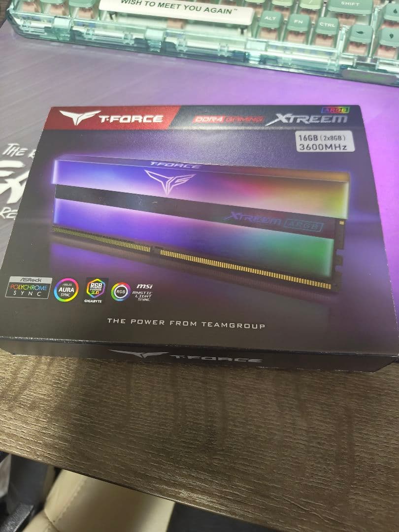 メモリー T-FORCE ARGB XTREEM DDR4 3600MHz 16GB