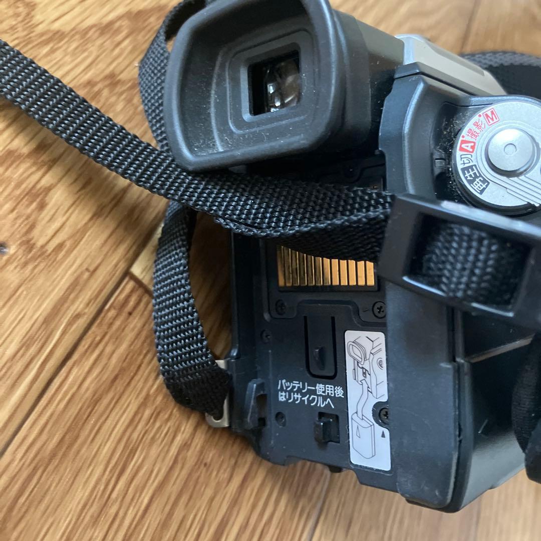 VictorJVC ビデオカメラ GR-DV3000 本体と付属品