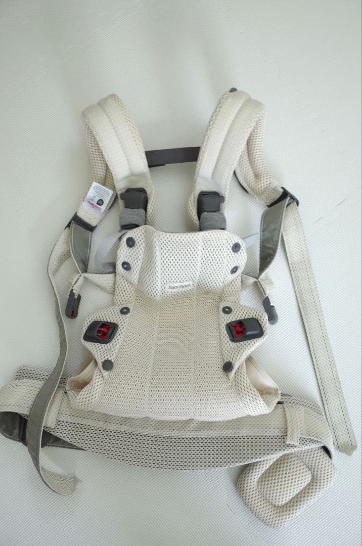 【美品】ベビービョルン HARMONY 3Dメッシュ クリーム 抱っこ紐