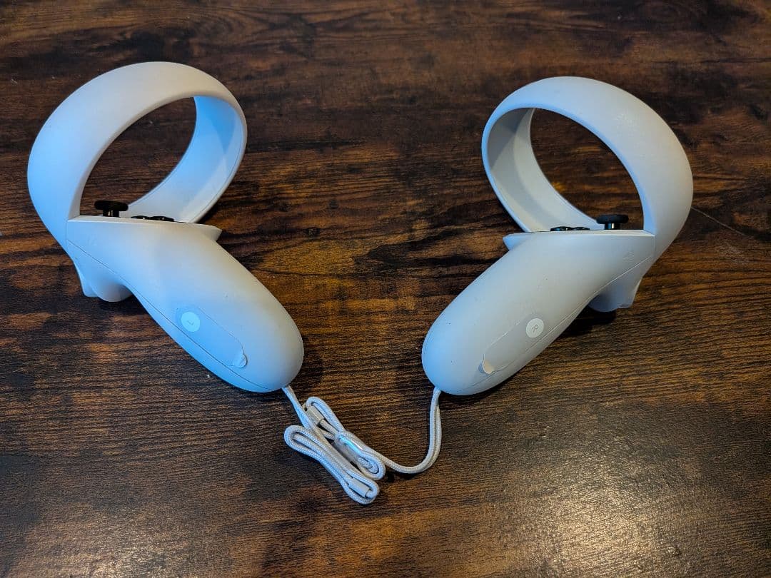  Quest 2 128GB 本体とコントローラー