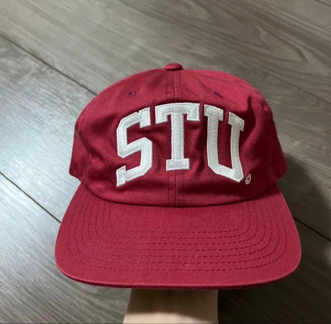 STUSSY STU ARCH STRAPBACK CAP バーガンディー