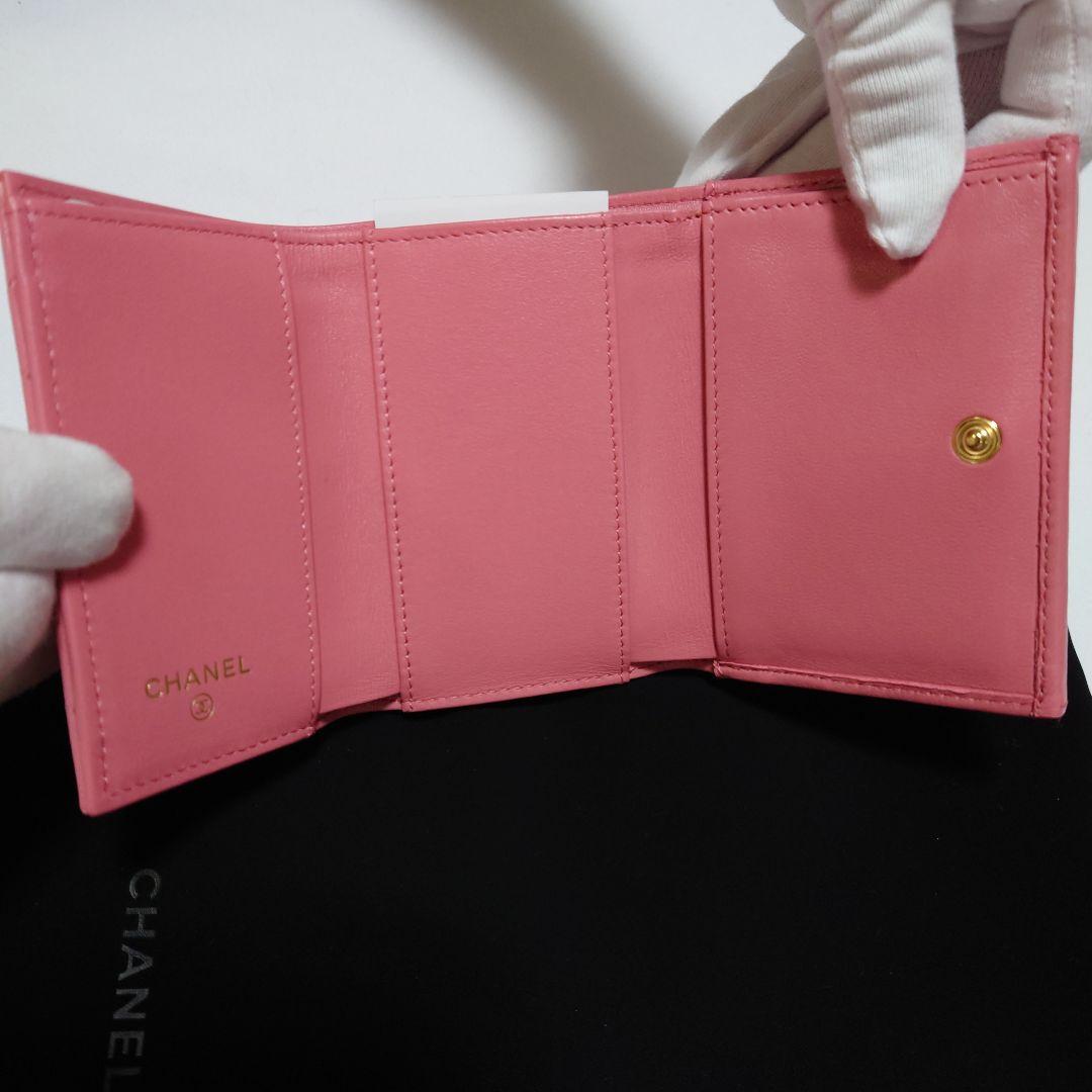 【新品】CHANEL シャネル　三つ折　コンパクト財布