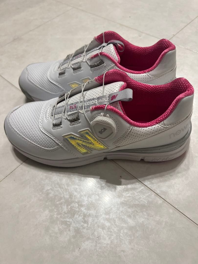 New Balance BOA ゴルフシューズ 女性用 ホワイト/ピンク
