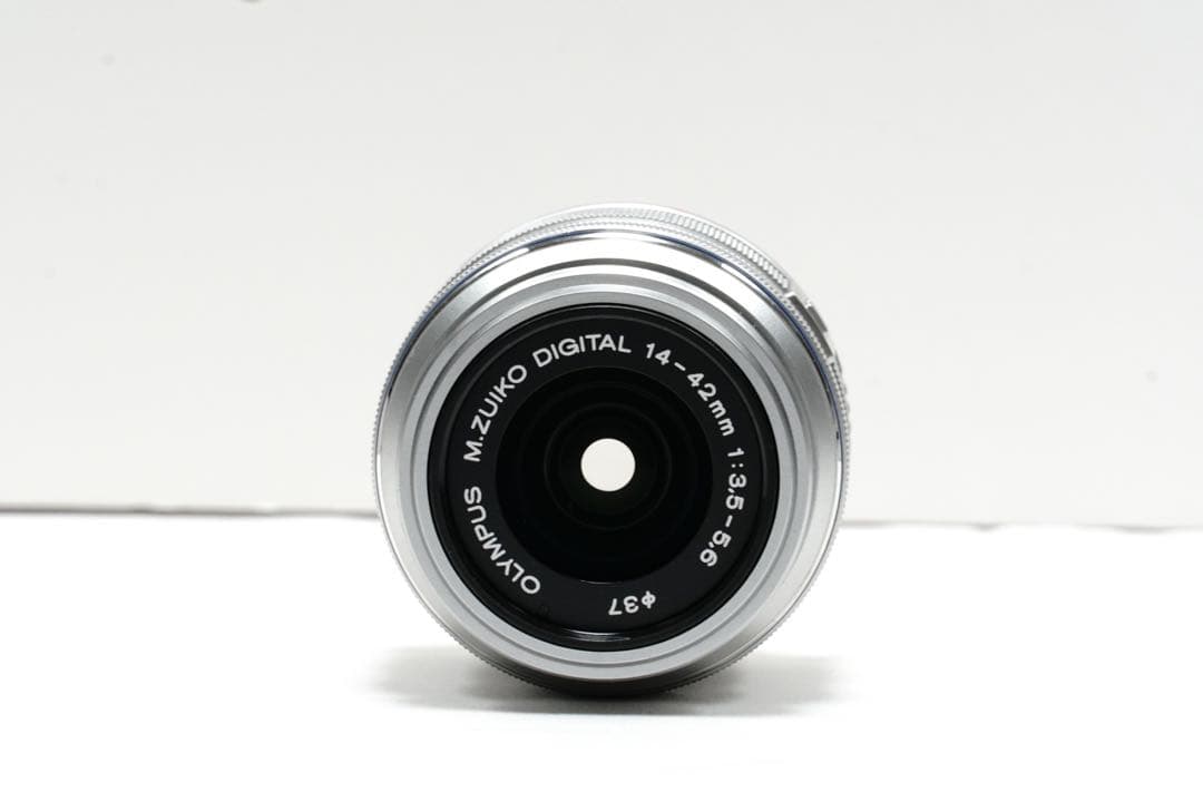 OLYMPUS PEN E-PL8 ホワイト