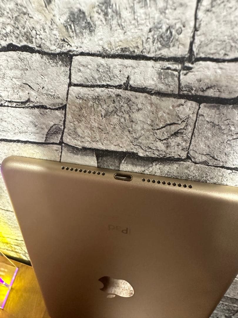 iPad mini 4 ゴールド　Wi-Fi Cellular モデル