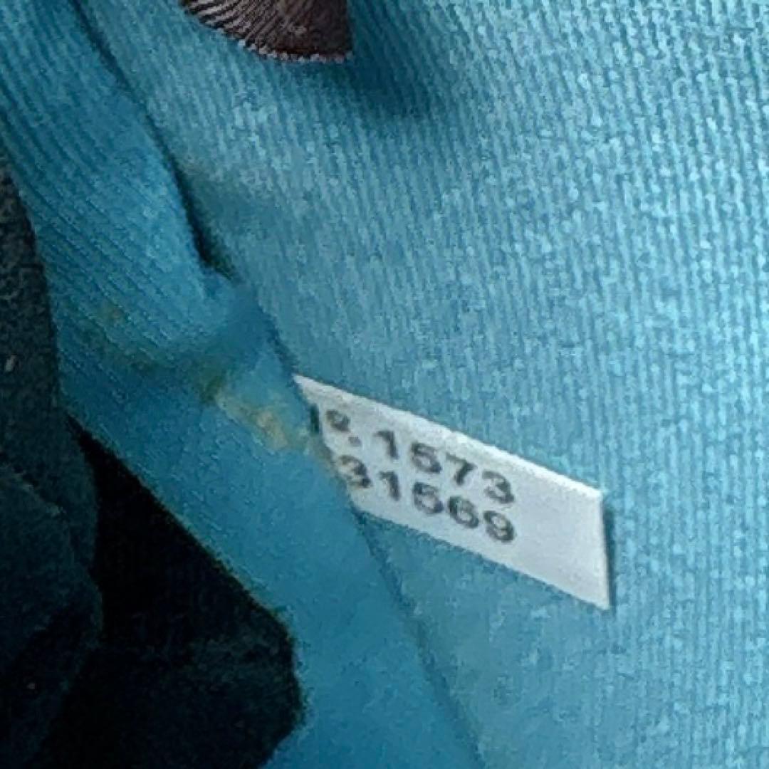 ✨美品✨Coach コーチ 2つ折り財布 スタッズ レザー 小銭入れ ネイビー