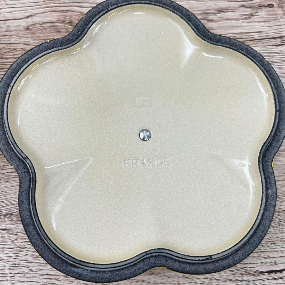 LE CREUSET ルクルーゼ ココットフルール 鍋 C237