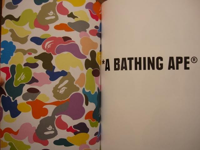 A BATHING APE　ア ベイシング エイプ (R)