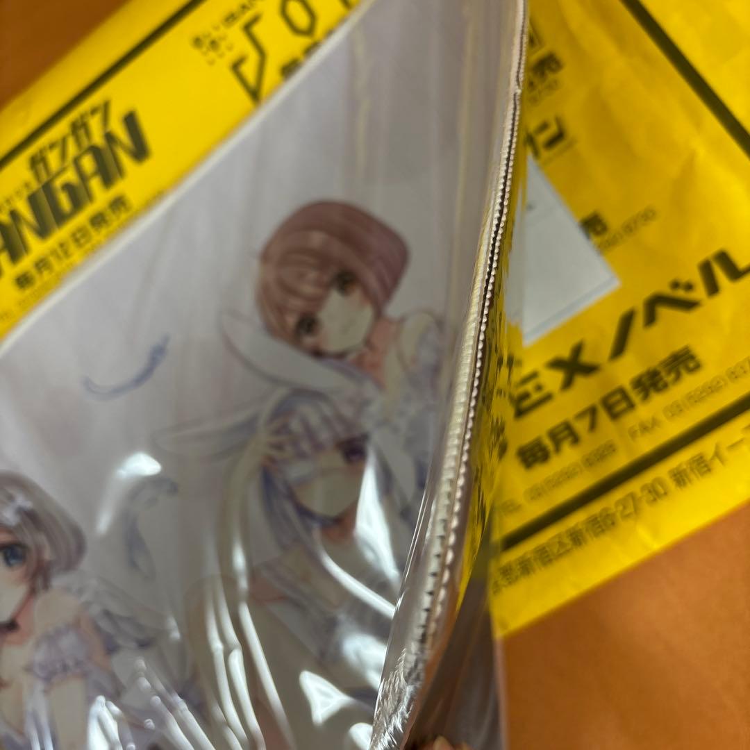 抽プレ ワンルーム、日当たり普通、天使つき。 特製ラバーマット ガンガン当選品