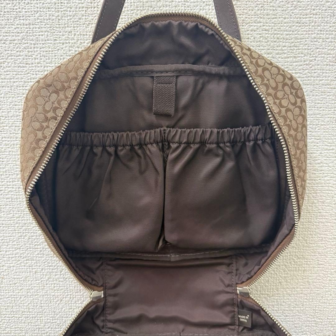COACH ミニシグネチャー ハンドバッグ トラベルにも！！