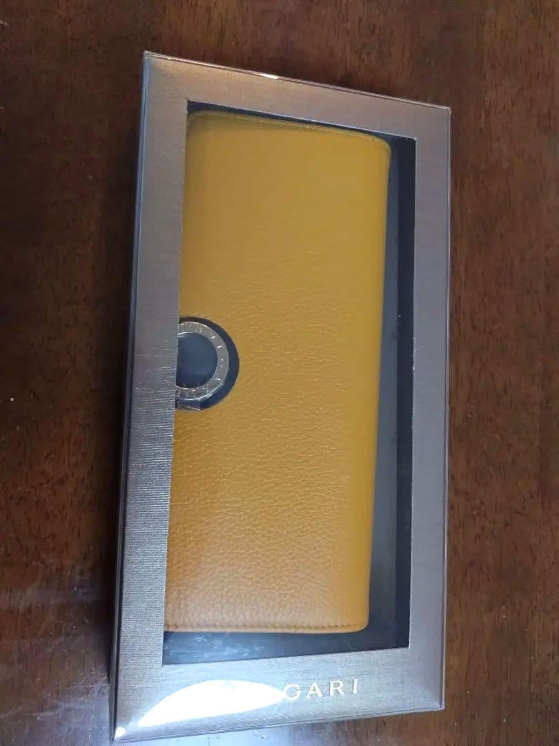★新品未使用★ BVLGARI 二つ折り長財布 SAFFRON AMBER