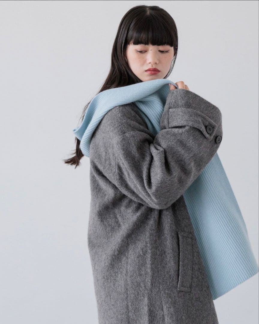新品 タグ付き yuw Ｍｉｎｋウールフードマフラー 水色 ライトブルー