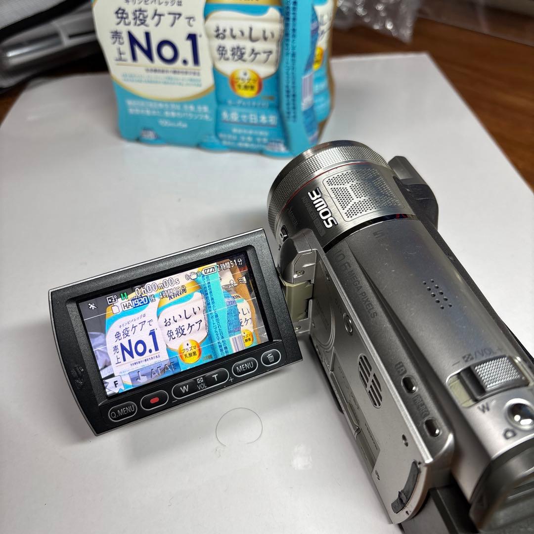 Panasonic HDC-TM300 ビデオカメラ 本体　　三脚付き