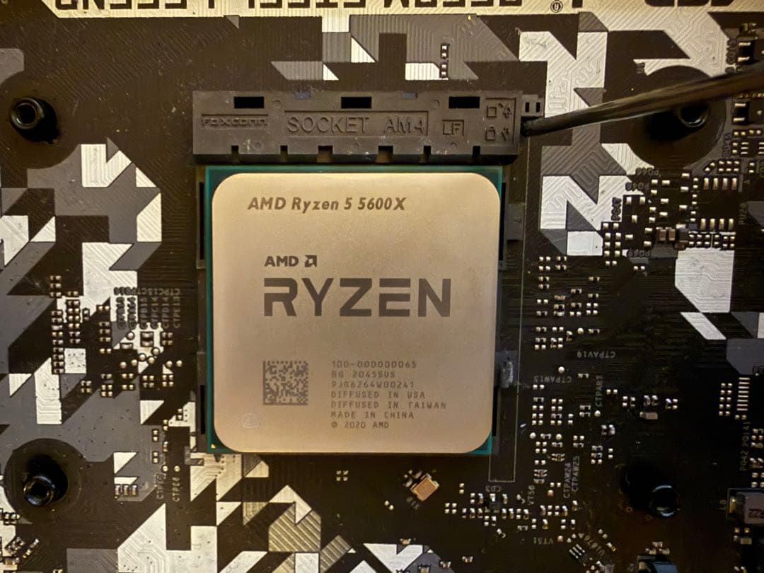AMD Ryzen 5 5600X CPU リテールクーラー付